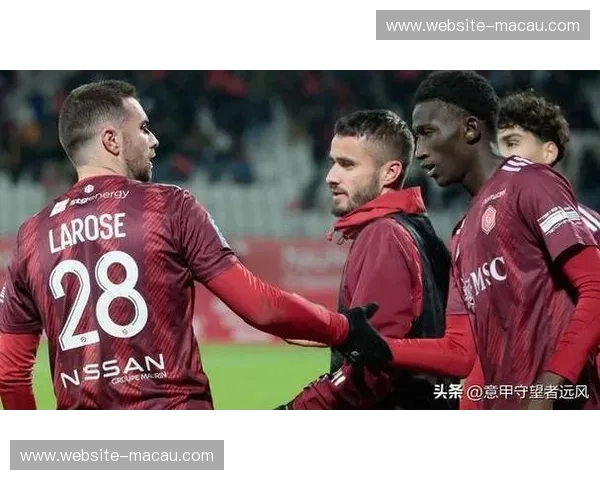 兰斯止住连败颓势 但赛后分析揭示其纵深突破能力不足 兰斯止住连败颓势 但赛后分析揭示其纵深突破能力不足