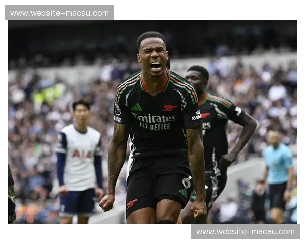 萨卡连续出战恐透支枪手边路亟需合格轮换者 萨卡连续出战恐透支枪手边路亟需合格轮换者